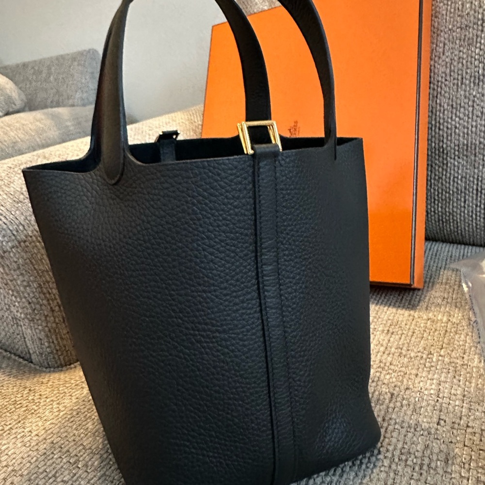 NEW w/ Receipt HERMÈS Black  Clememce GHW Picotin Lock 22 Stamp K -2025